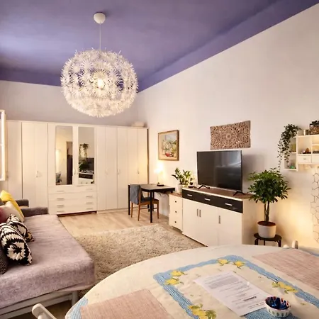 Modern In The Heart Of 1 , Steps From Main Station And Old Town *