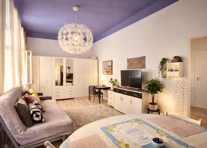 Modern In The Heart Of 1 , Steps From Main Station And Old Town *